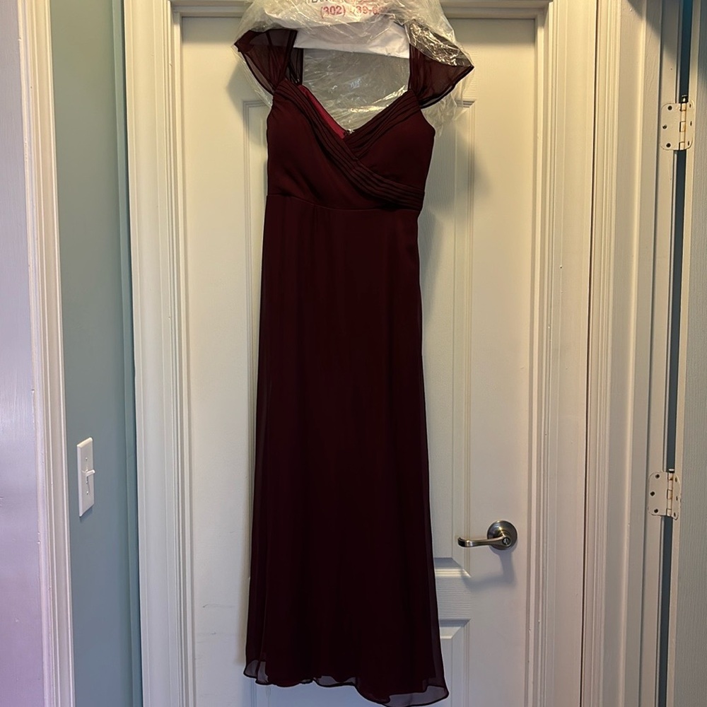 Small maroon birdie grey maroon colored bridesmaid dress